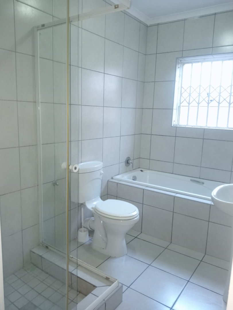3 Bedroom Property for Sale in Stratford Green Western Cape